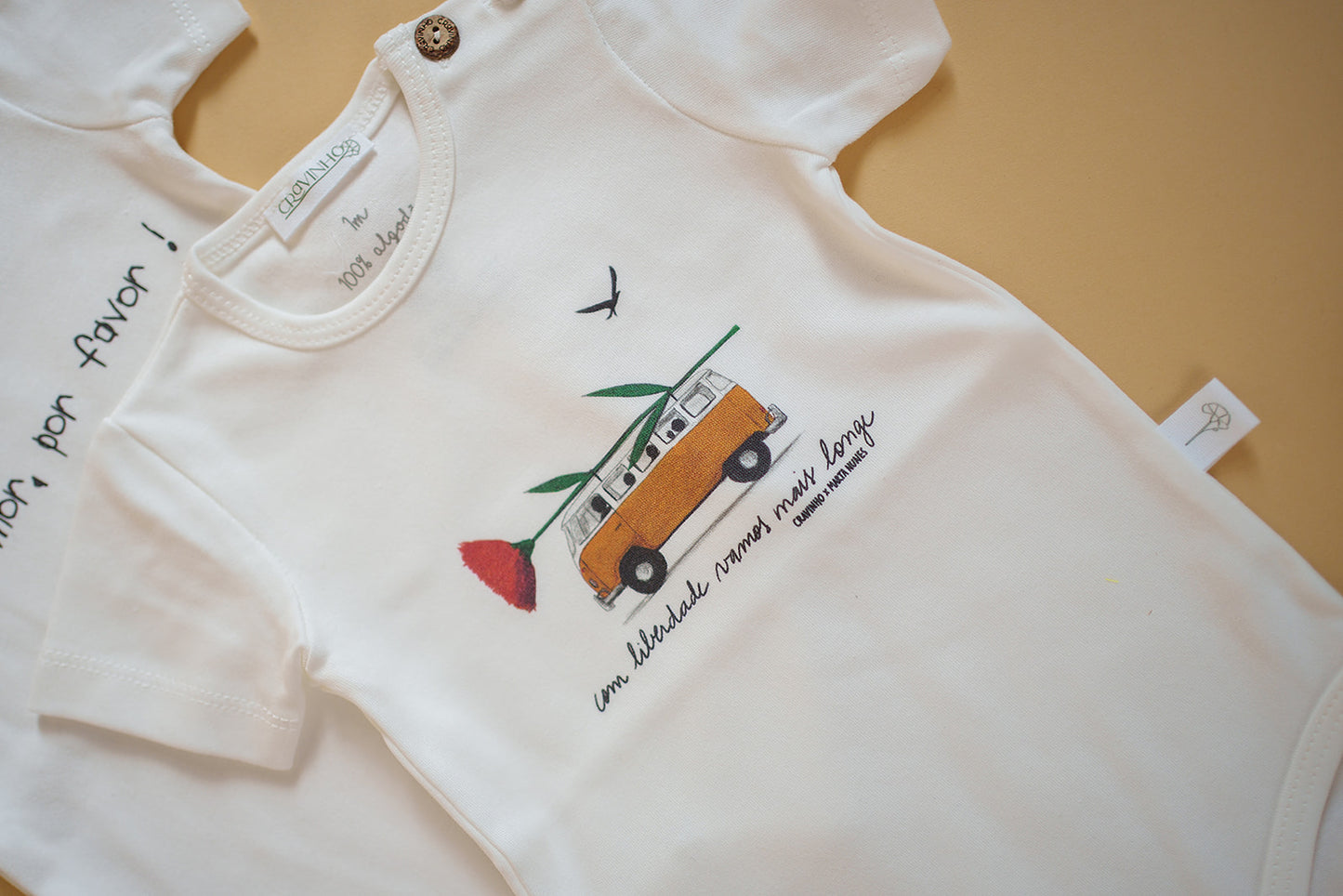 Body "Com Liberdade Vamos Mais Longe", manga curta