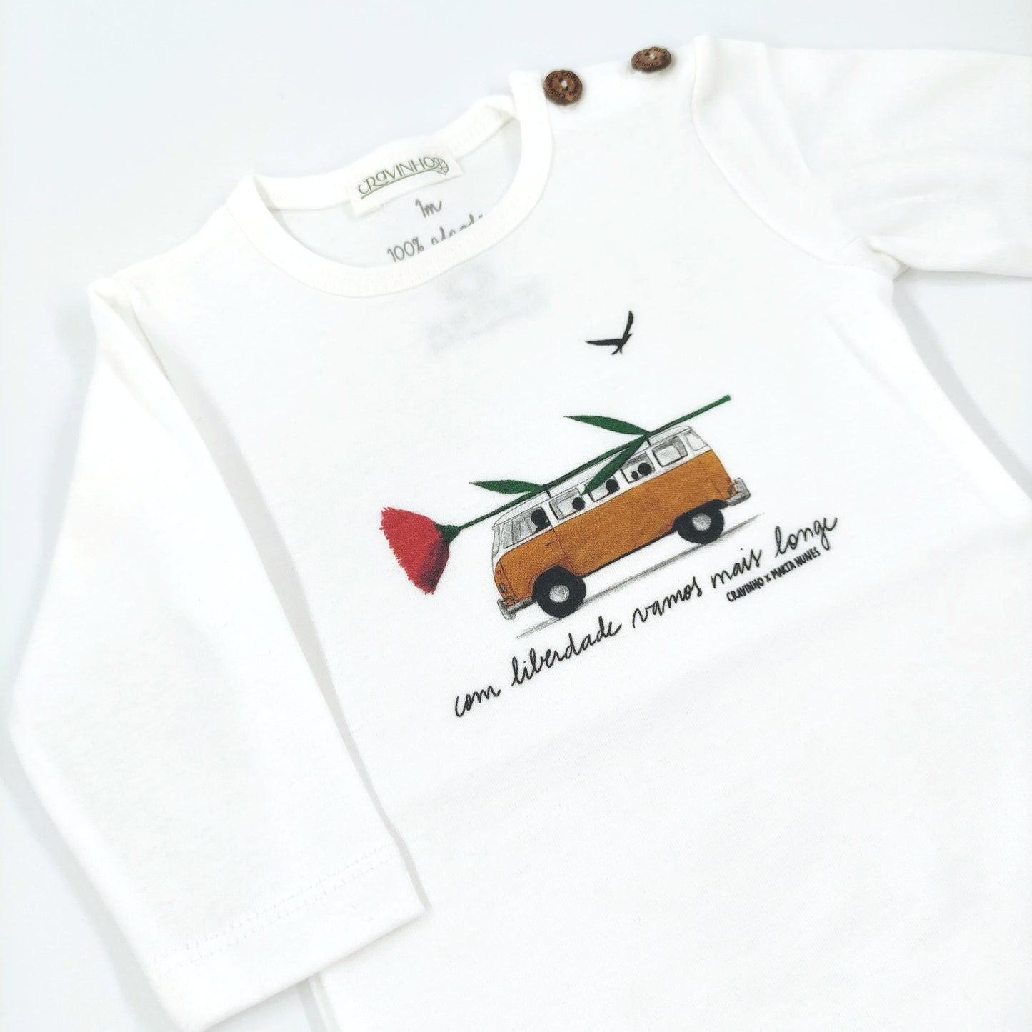 Body "Com Liberdade Vamos Mais Longe", manga comprida, sem carda
