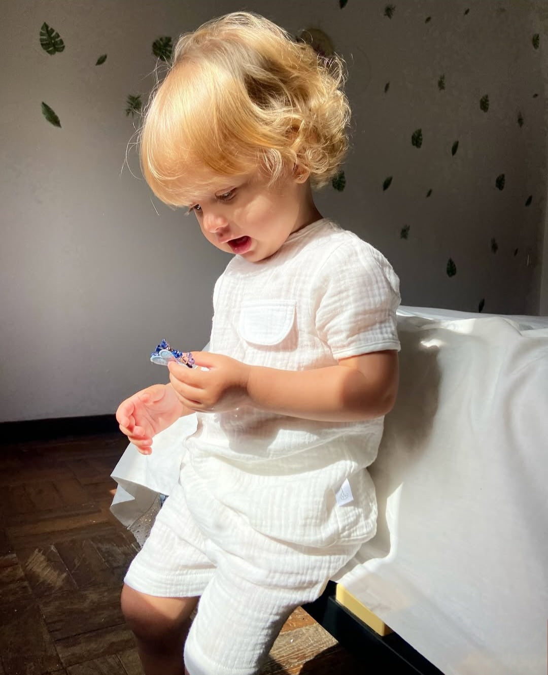 Calções, em musselina