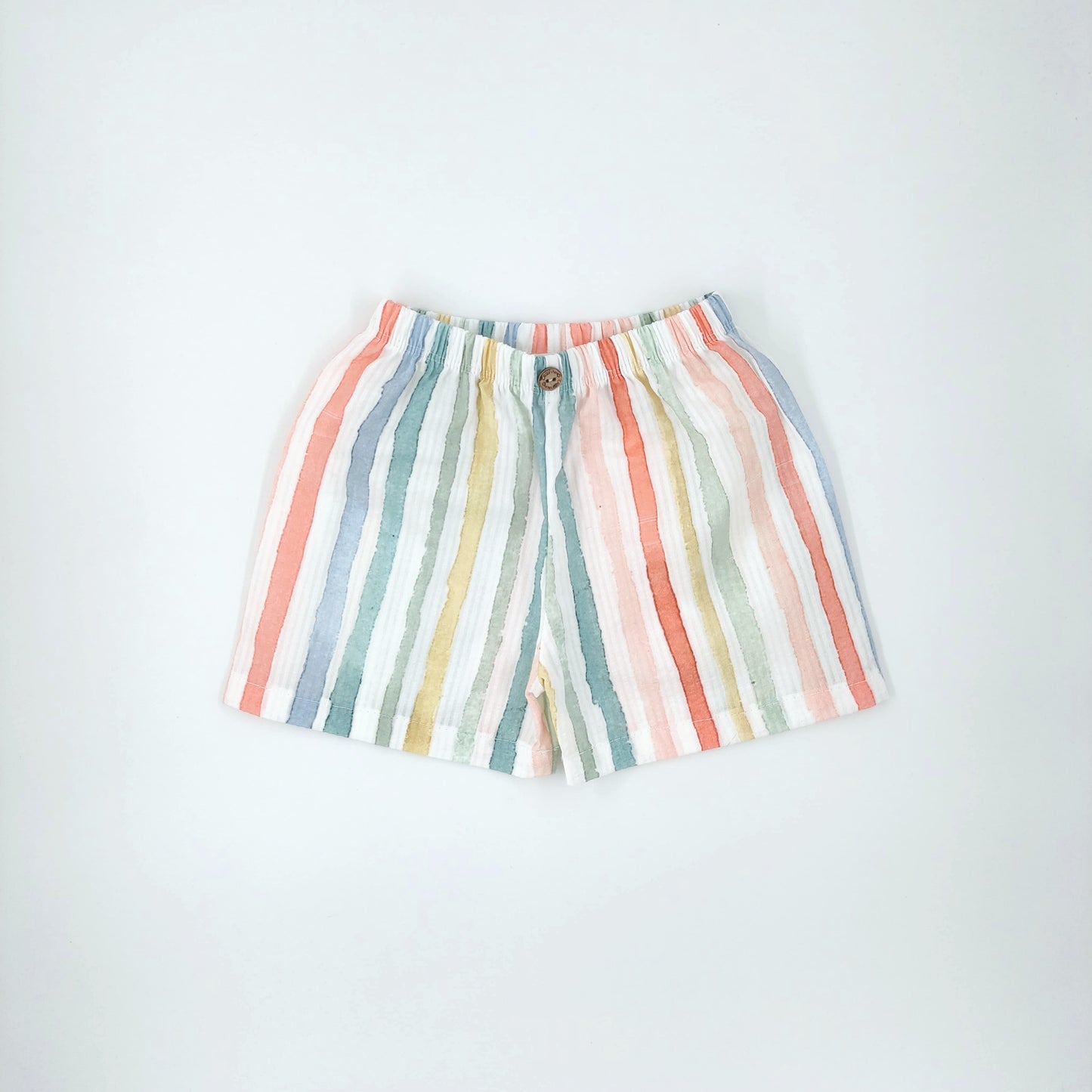 Calções em tecido às riscas