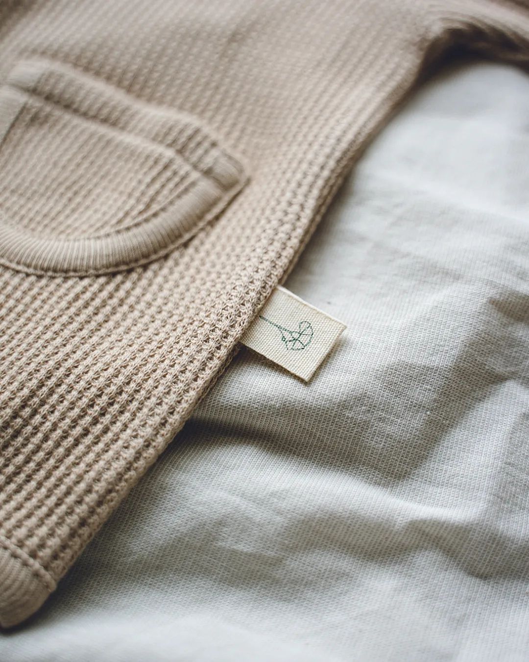 Casaco/cardigan com bolsos