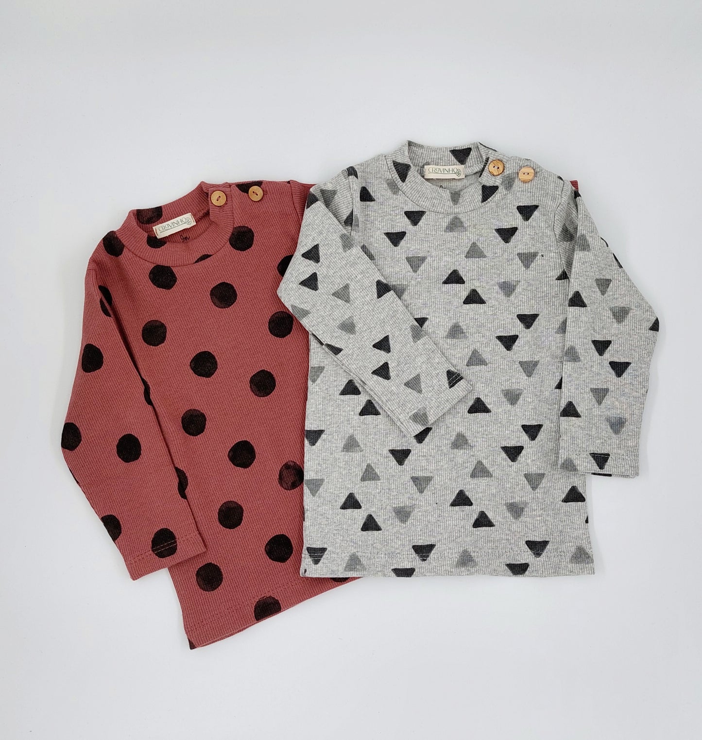 Camisola estampada com botões