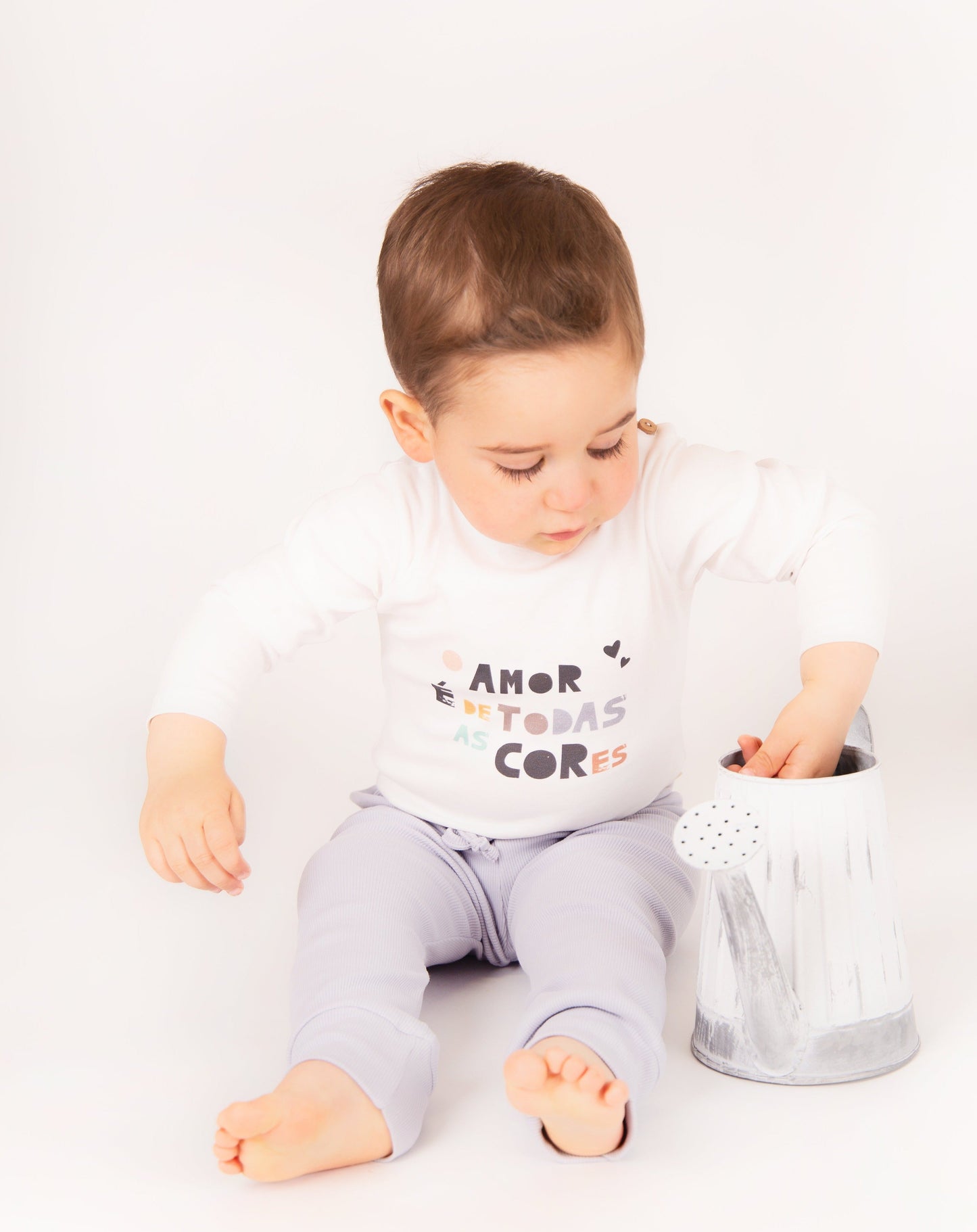 Body "Amor é Cor", manga comprida, sem carda