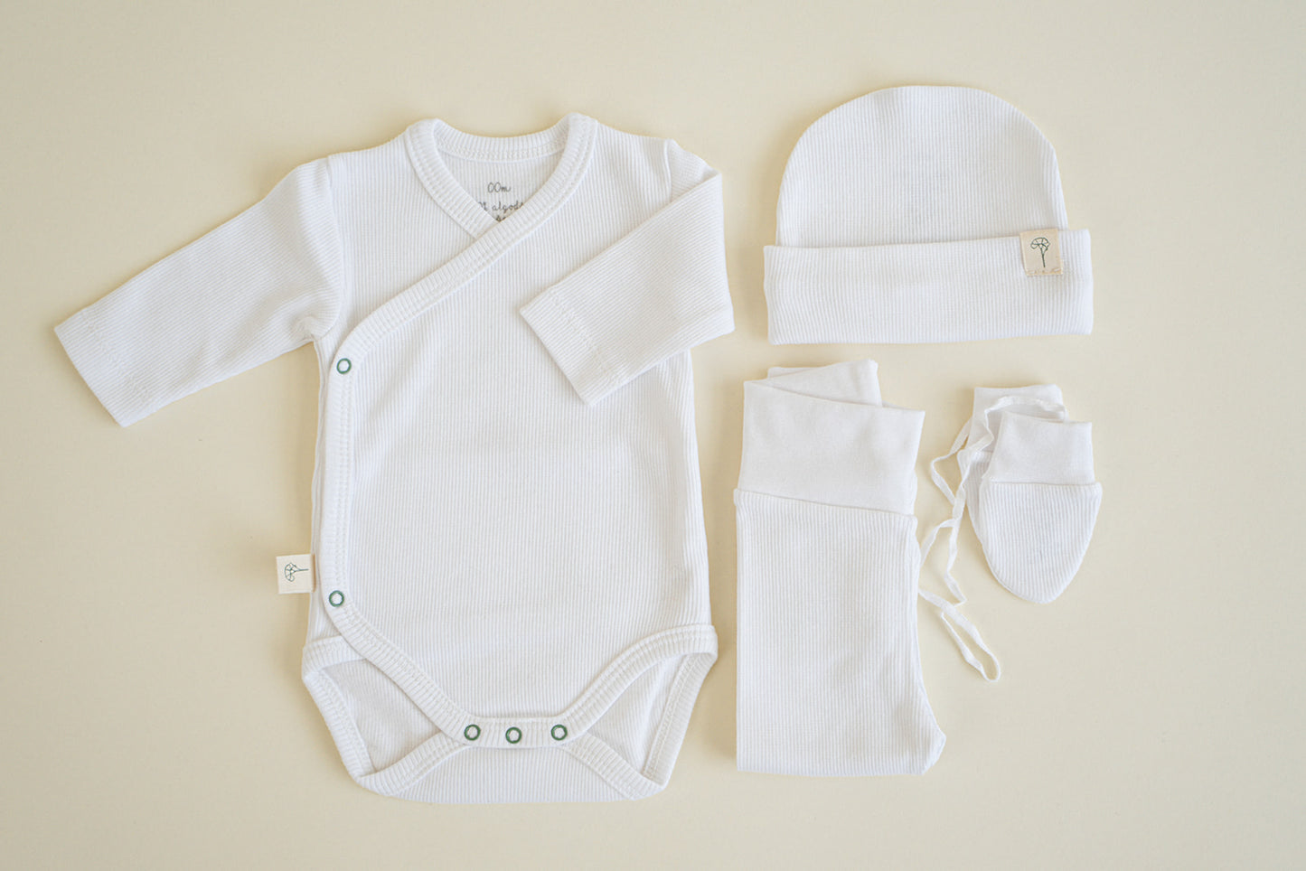 Conjunto em Algodão Orgânico para Prematuros - 4 Peças (com carda)