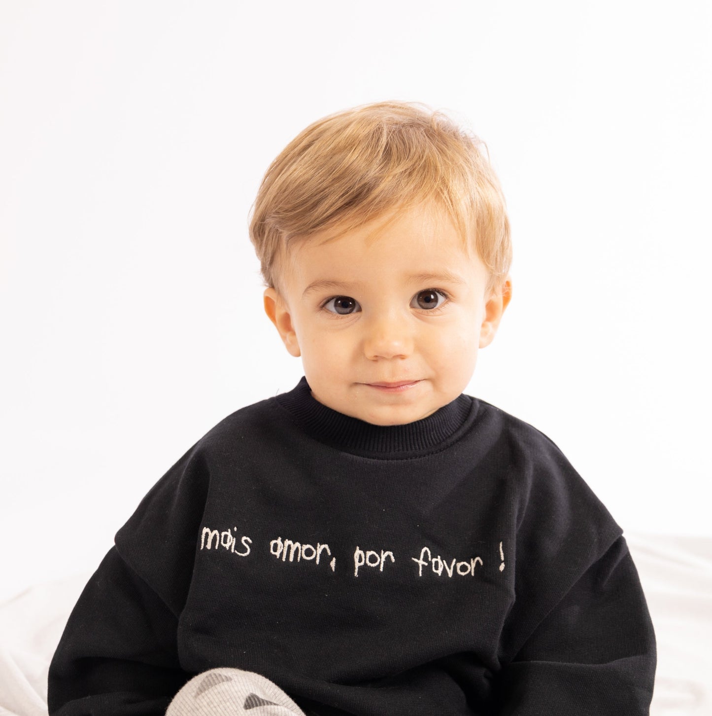 Sweatshirt "Mais amor, por favor!", PRETO