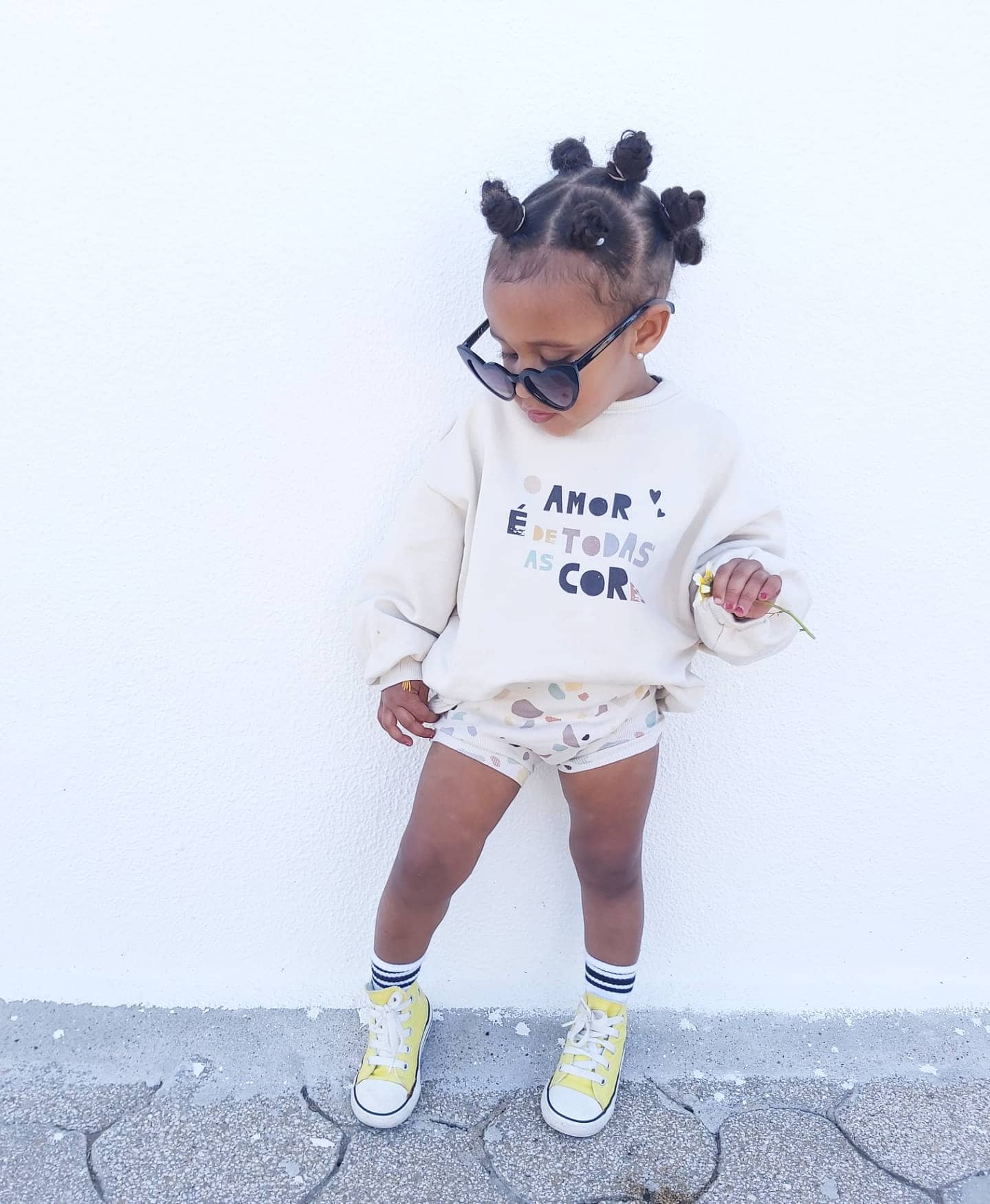 Sweatshirt "AMOR é COR"