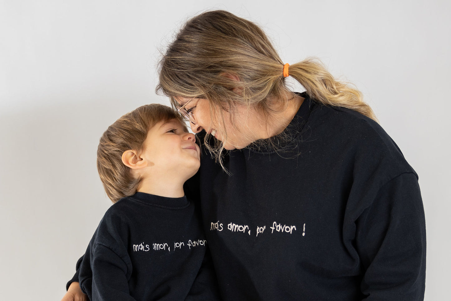 Sweatshirt "Mais amor, por favor!", PRETO - adulto