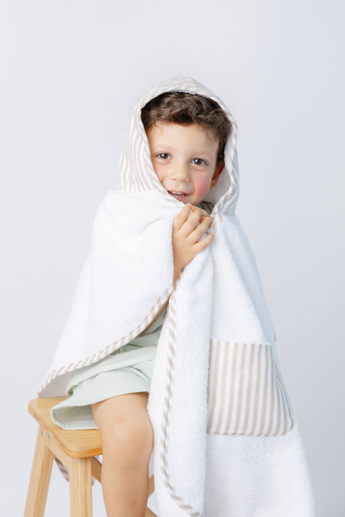 Poncho com tecido riscas bege