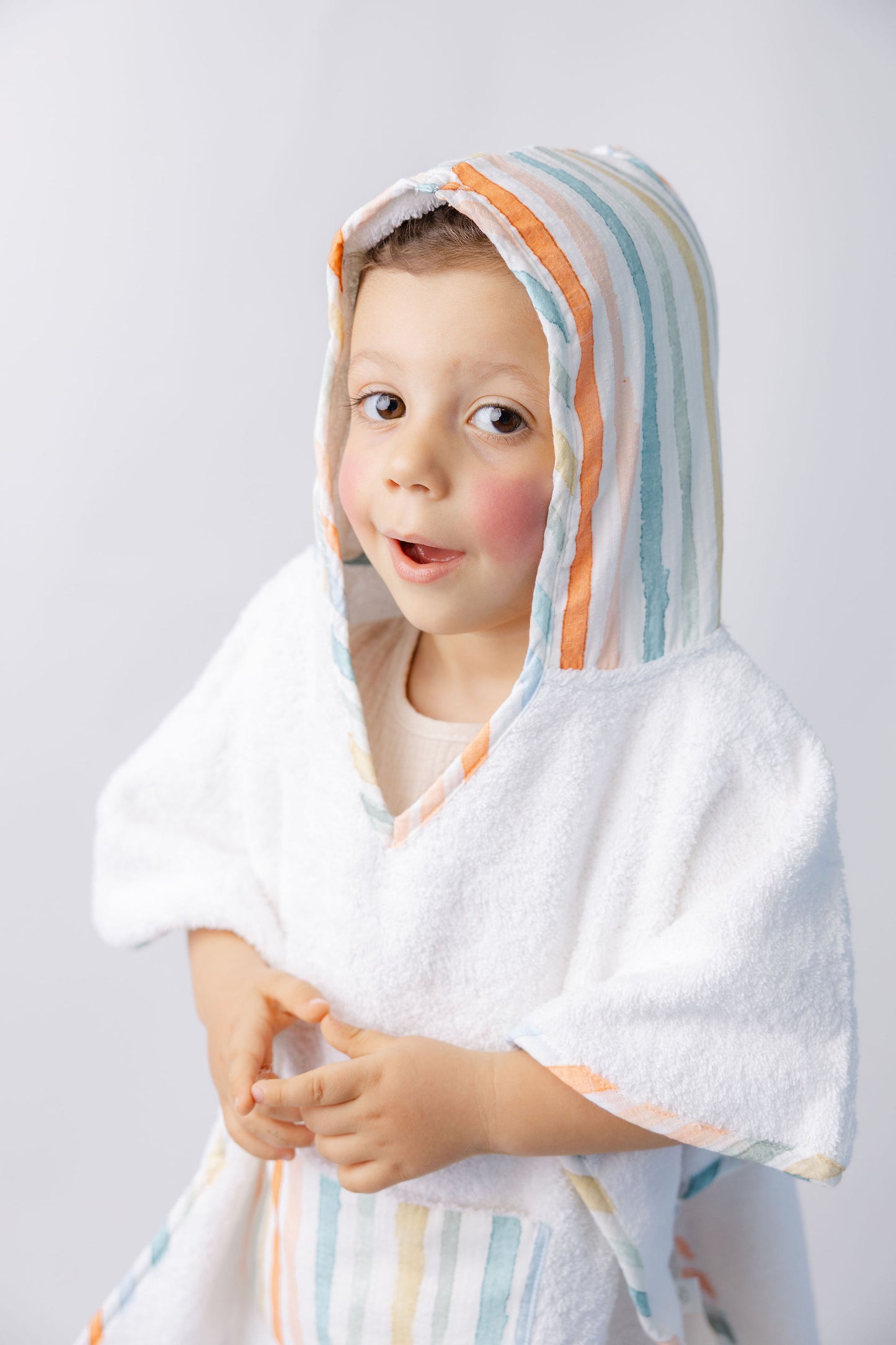 Poncho com tecido riscas coloridas