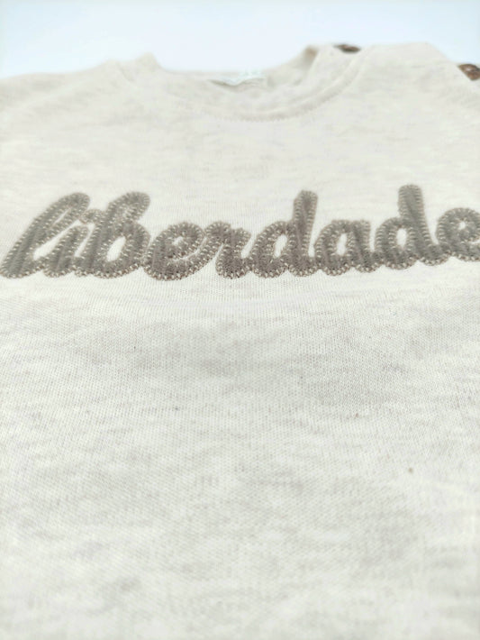 Camisola c/ bordado "Liberdade", manga comprida