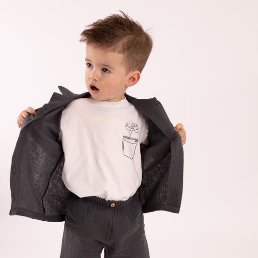 T-shirt "Cravo ao Peito"
