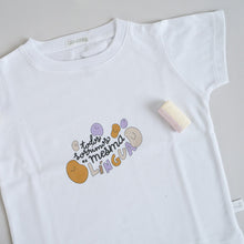 Carregar imagem no visualizador da galeria, T-shirt &quot;Sorrimos&quot;
