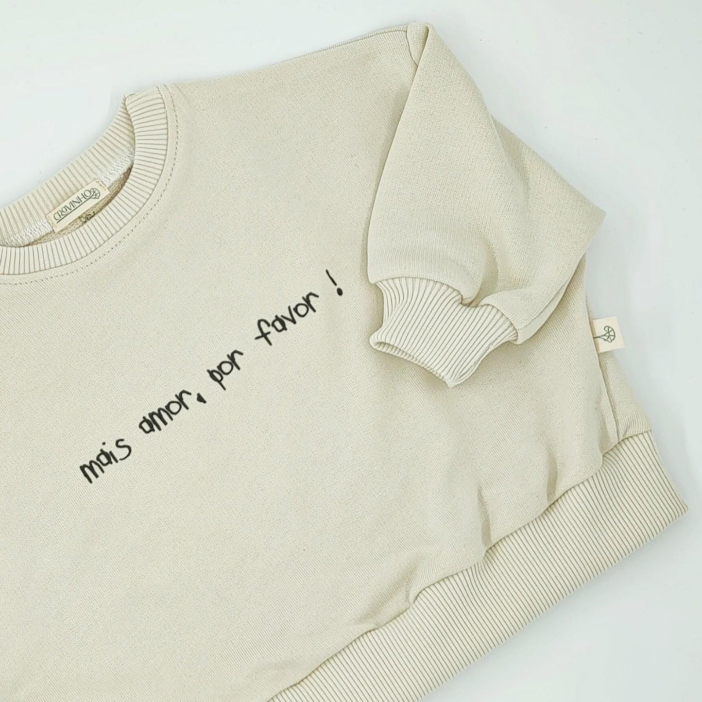 Sweatshirt "Mais amor, por favor!", BEGE